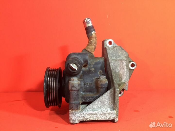 Насос гура для Ford Fiesta fxjb, 1.4 Duratec (Б/У)