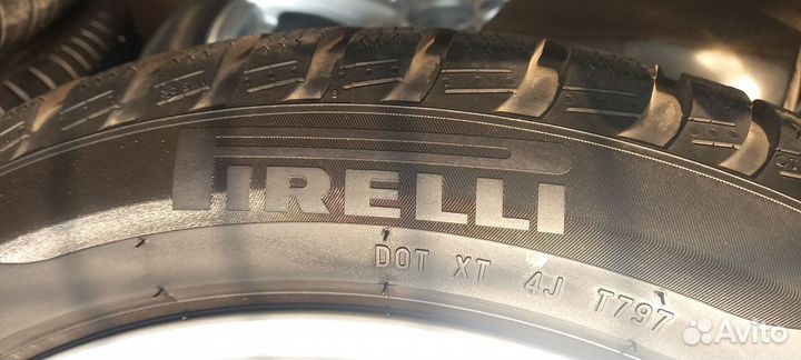 Pirelli Winter Sottozero 3 245/45 R18 100V