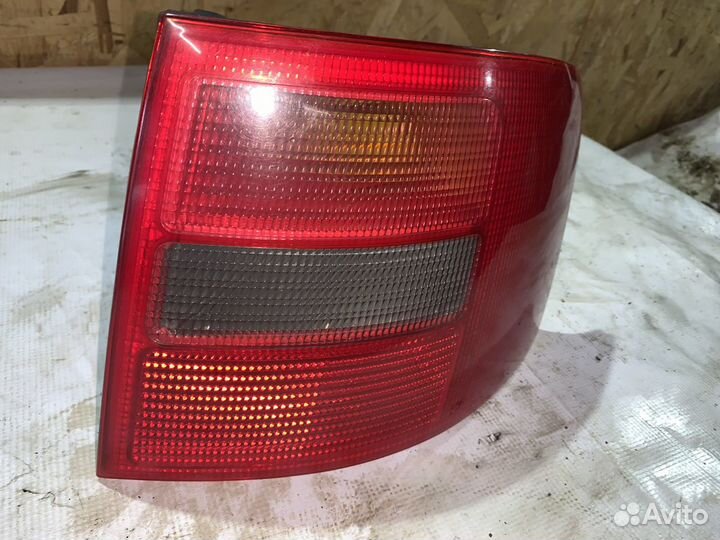 Фонарь задний правый audi a6 c5 avant