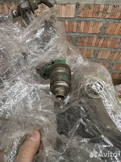 Топливная рампа сузуки/suzuki 2.5