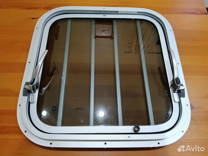 Люк палубный Houdini Super 50 534 x 534