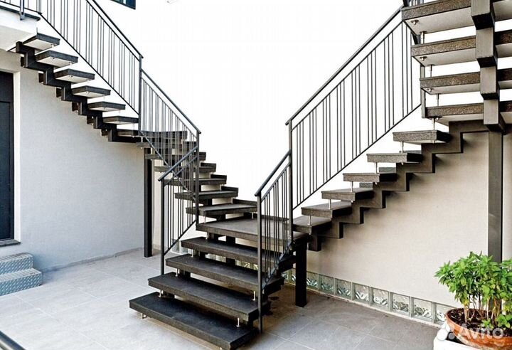 Лестница на металлическом каркасе дизайн 4064