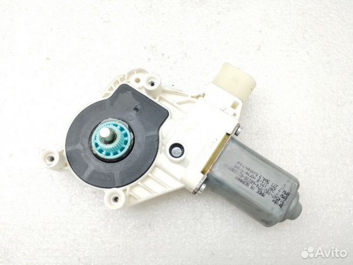 Моторчик стеклоподъемника передний правый Bmw