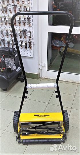 Газонокосилка механическая Champion мм4026