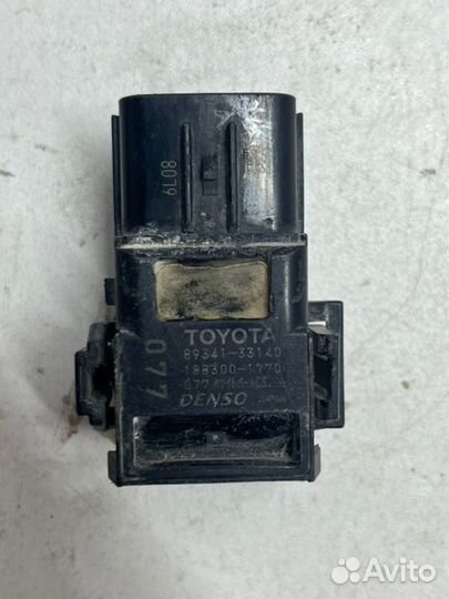 Парктроник передний Toyota Land Cruiser 200