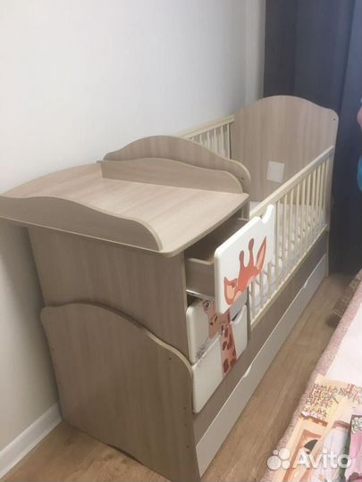 Детская кроватка