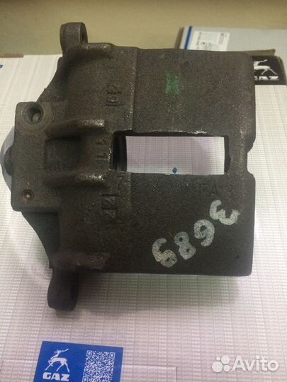 Корпус передней скобы волга, газель правая голая