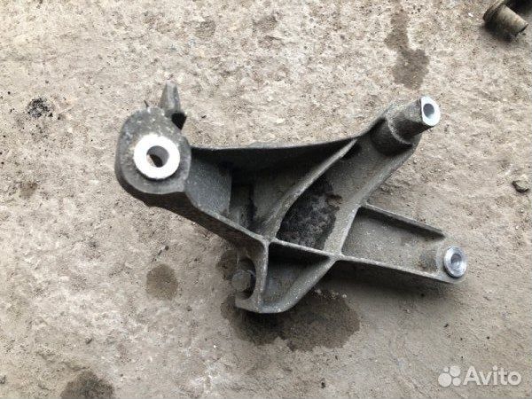 Кронштейн двигателя Audi A8 D3 2007