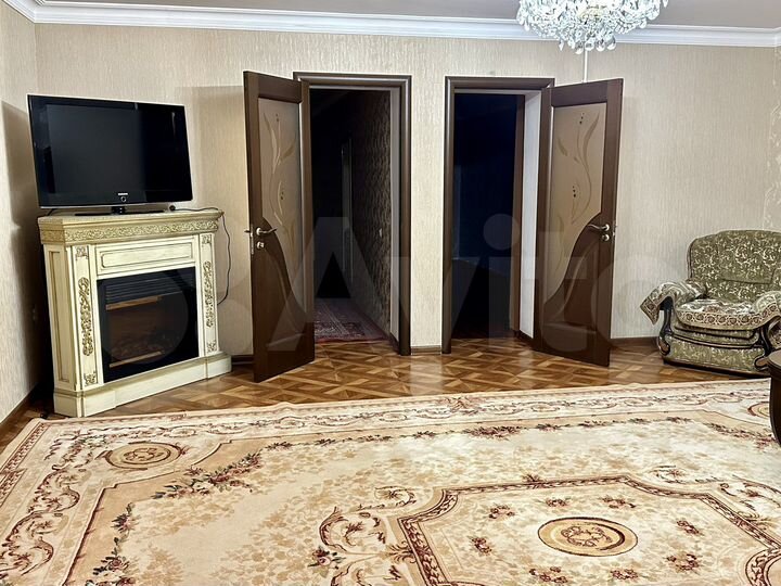 3-к. квартира, 101 м², 1/4 эт.