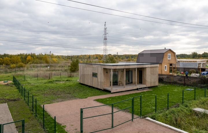 Дом 93 м² на участке 6,5 сот.