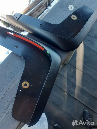 Брызговики Митсубиси colt