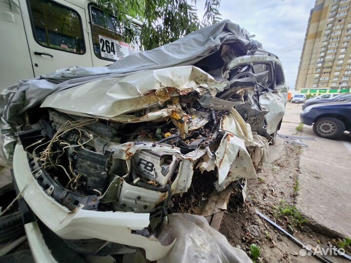 Toyota Land cruiser 200 разбор