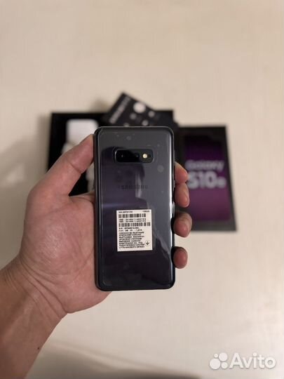 Samsung Galaxy S10e, 6/128 ГБ