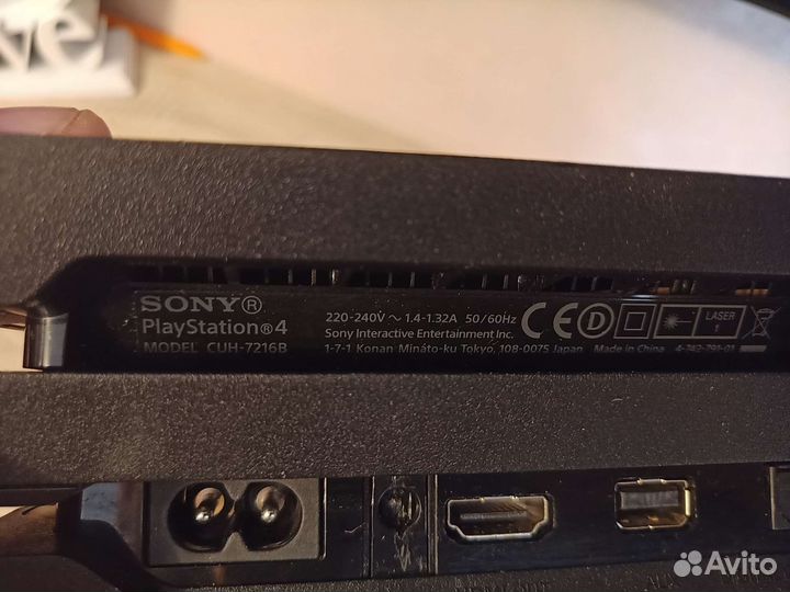 Sony PS4 Pro 1000gb, подписка ps plus Deluxe