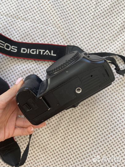Фотоаппарат Canon 5D