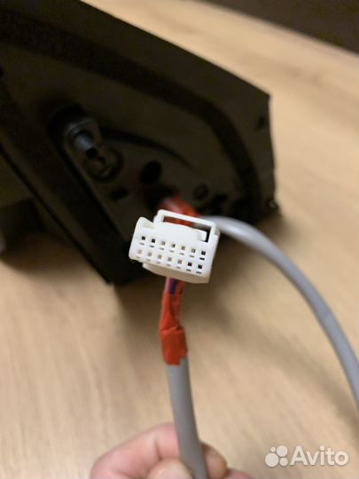 Зеркало заднего вида левое на rav4