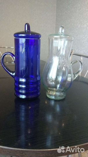 Кувшин со стаканами