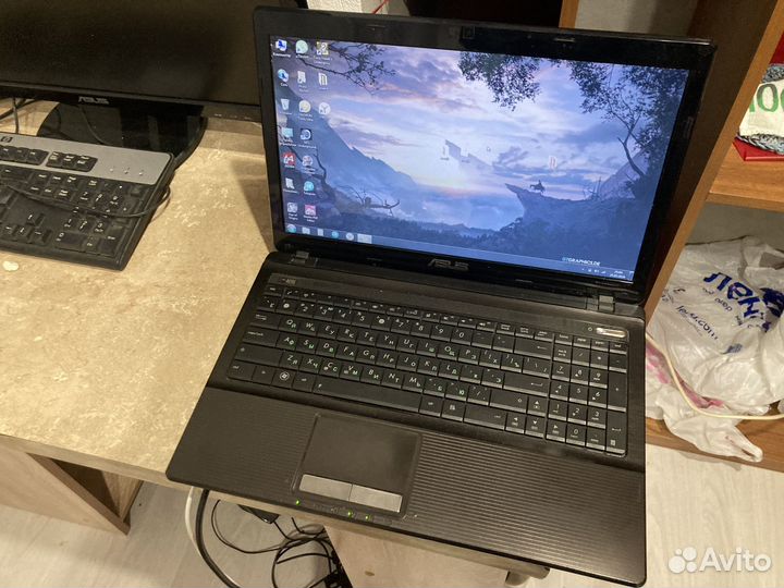 Нрутбук asus