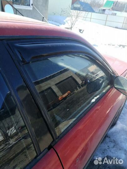 Стекло двери переднее правое Audi 100 Ауди 100