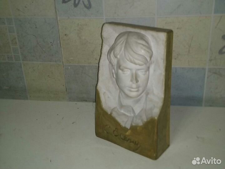 Бюст.Сергей Есенин