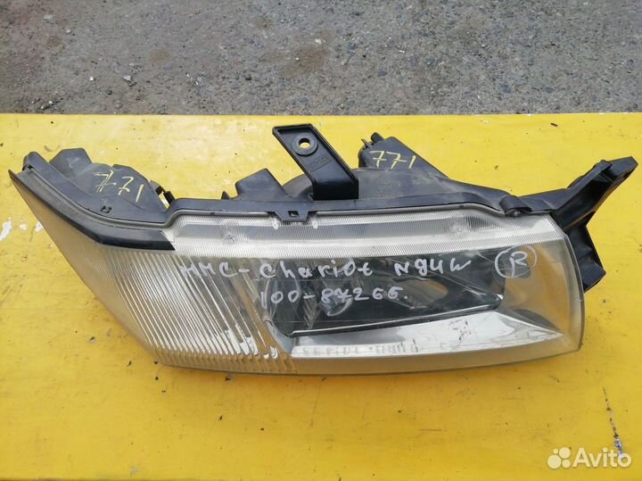 Фара Mitsubishi Chariot