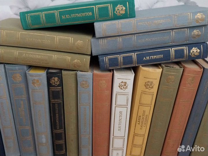 Книги собрания классиков