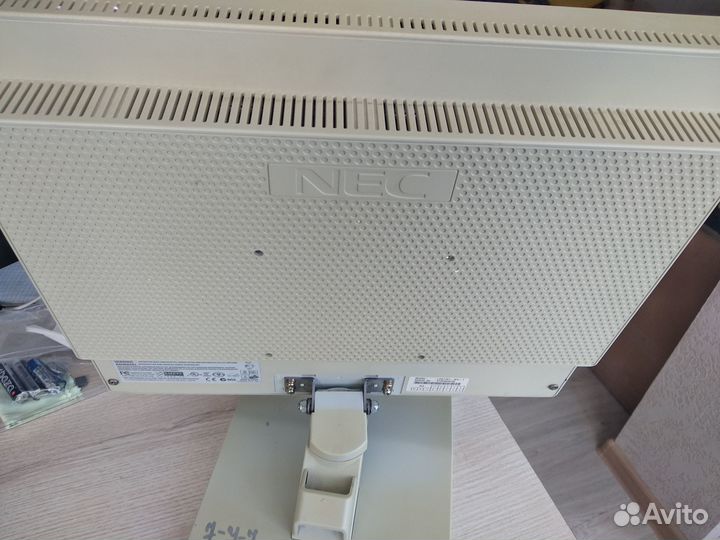 Монитор NEC 17 дюймов рабочий