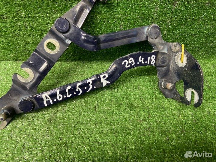 Петля багажника правая Audi A6 C5