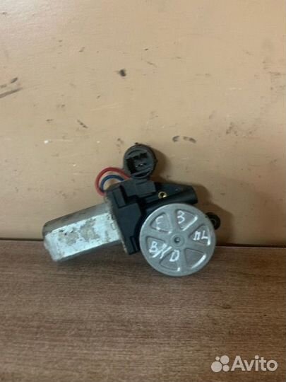 Моторчик стеклоподъемника BYD F3 передний левый