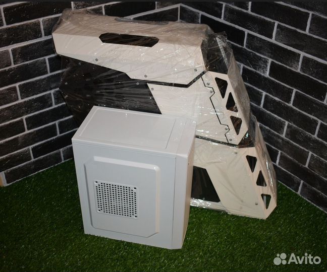 Игровой корпус Cyber Punk формата Full Tower