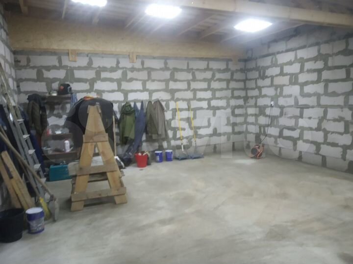 Гараж, > 30 м²