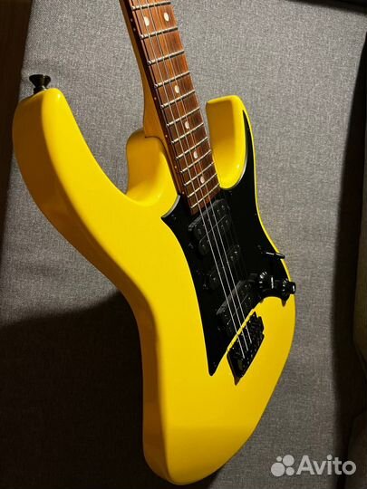 Электрогитара