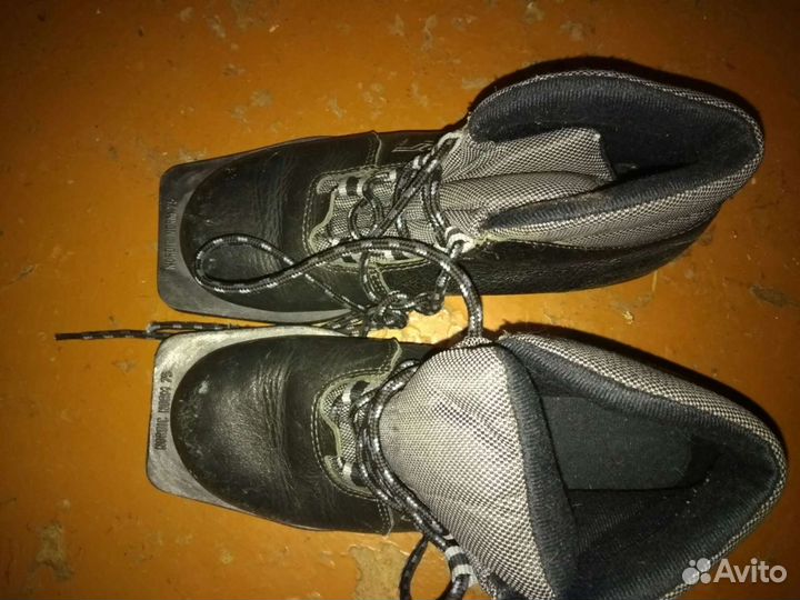 Ботинки лыжные