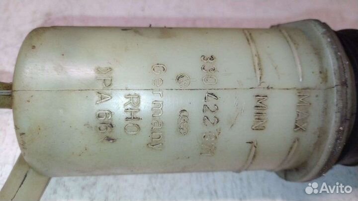 Бачок гидроусилителя Volkswagen Passat B3 седан