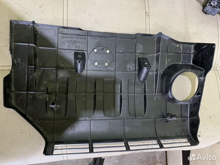 Крышка двигателя декоративная nissan tiida c11