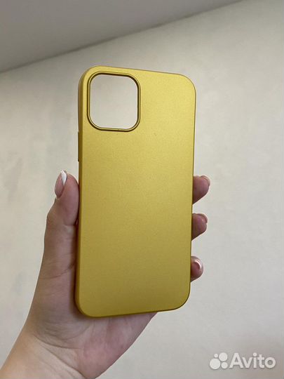 Чехлы на iPhone 12 pro