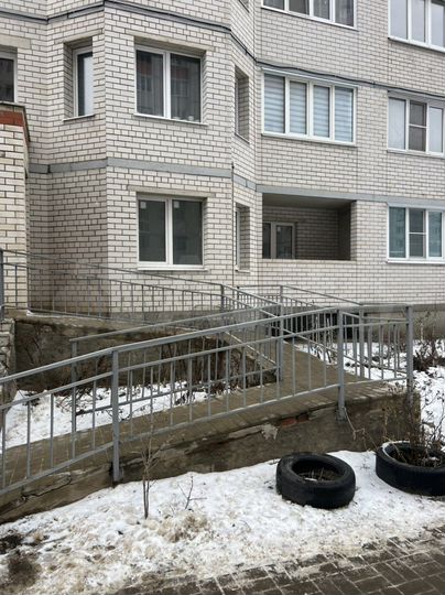 2-к. квартира, 68,7 м², 1/17 эт.