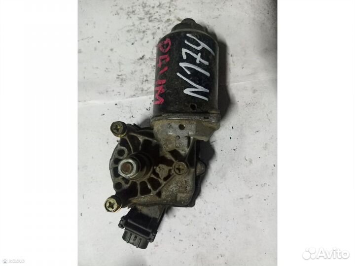 Мотор дворников на toyota raum EXZ10