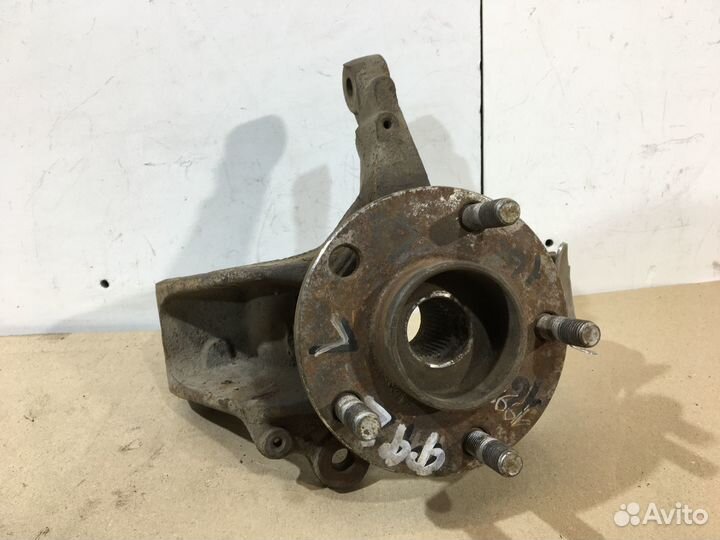 Кулак передний левый Ford Focus 2