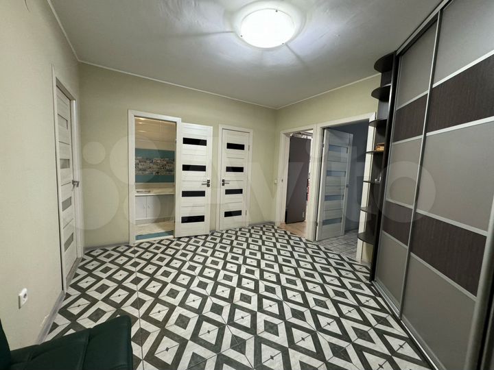 2-к. квартира, 72,1 м², 2/10 эт.