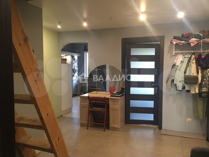 3-к. квартира, 109 м², 4/4 эт.