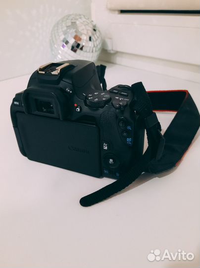 Canon eos 250d body