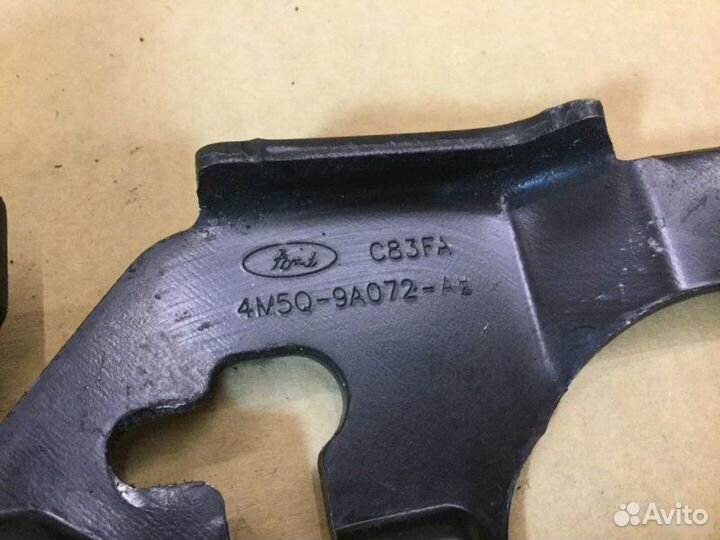 Кронштейн топливного фильтра Ford Focus 2