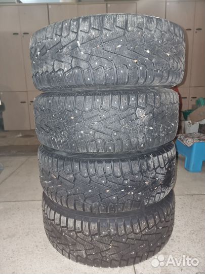 Pirelli Ice Zero 215/55 R16 97T