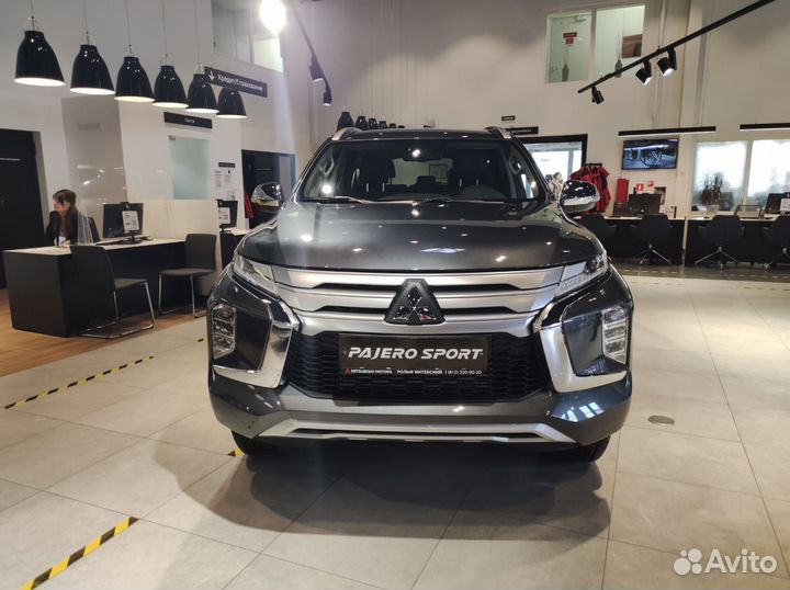 Mitsubishi Pajero Sport 3.0 AT, 2022