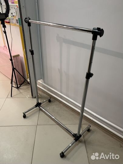 Напольная вешалка