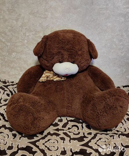 Большой плюшевый мишка