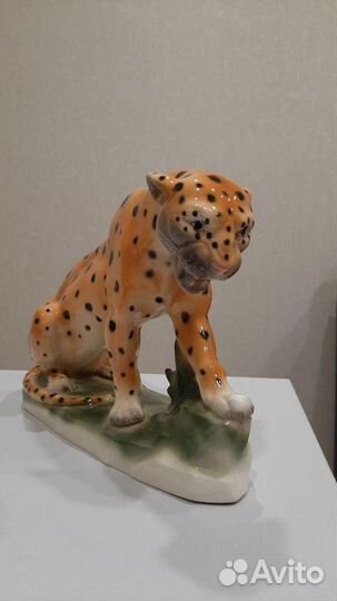 Фарфоровая статуэтка леопард Sitzendorf