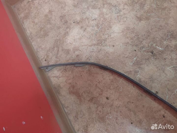 Молдинг переднего бампера нижний Kia Sorento 4