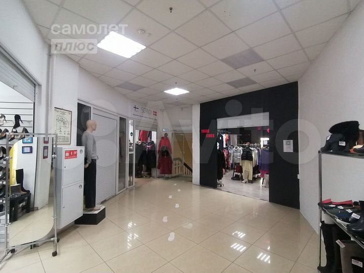 Продам торговое помещение, 251.8 м²